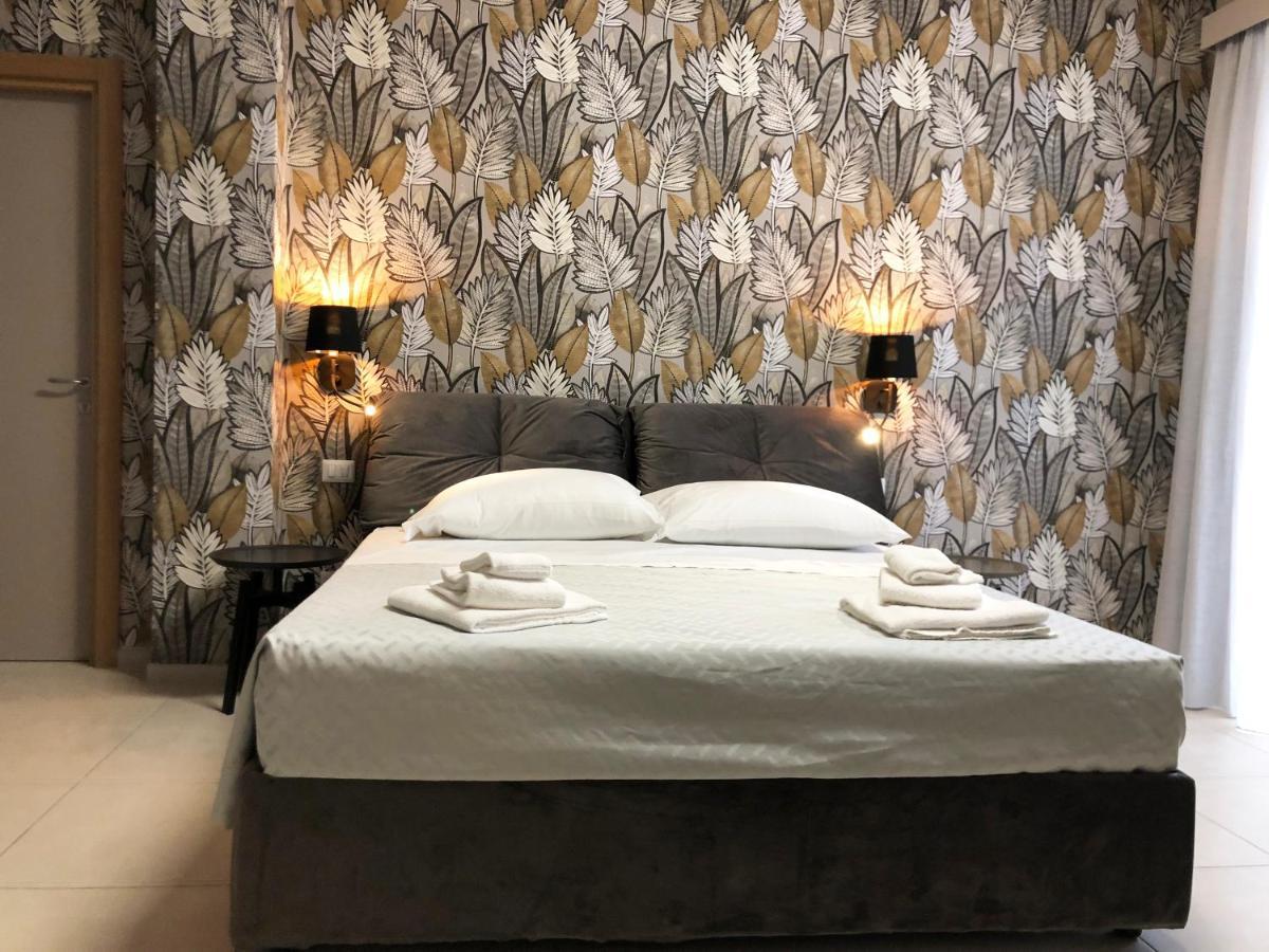 Dante 3 Guesthouse By Apulia Accommodation Bari Buitenkant foto